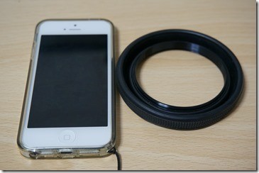 iPhone5とエツミ ラバーフード 67mm E140